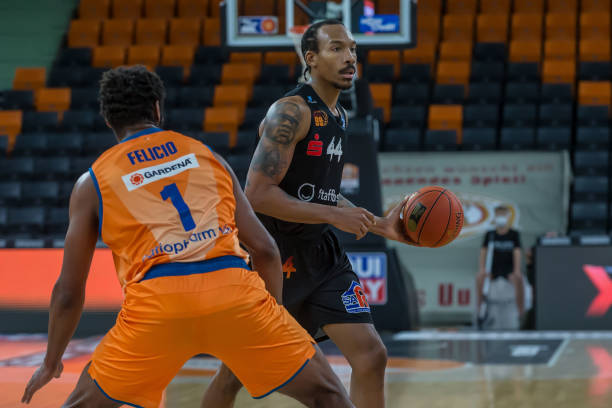 都处于优势 都处于优势