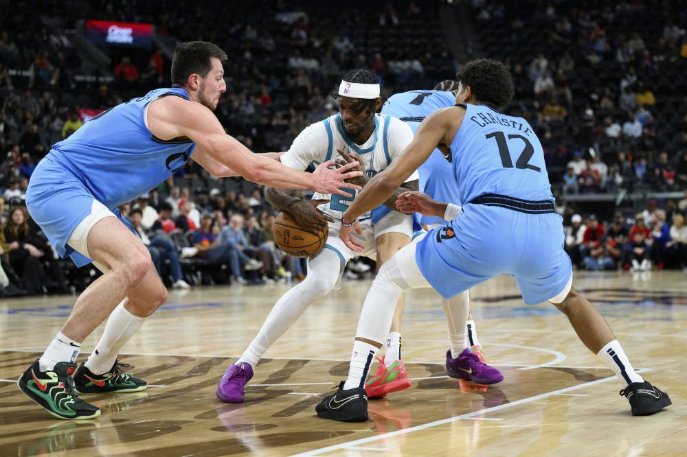 巴萨的压迫 巴萨的压迫