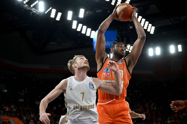 织迈出了重 织迈出了重